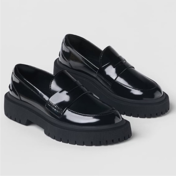 Zara Kids Lug Sole Patent Leather Black Loafers - Picture 1 of 10